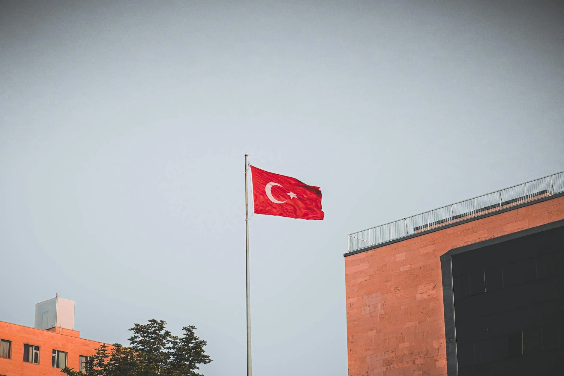 Marmara Üniversitesi Sözleşmeli Bilişim Personeli Alımı 2026