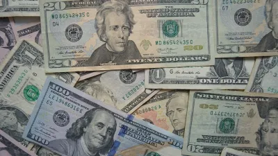 Dolar 45,47 TL'de Yatay, Euro 52,91 TL'ye Geriledi
