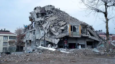 4.8 büyüklüğünde deprem Ege Denizi'ni salladı