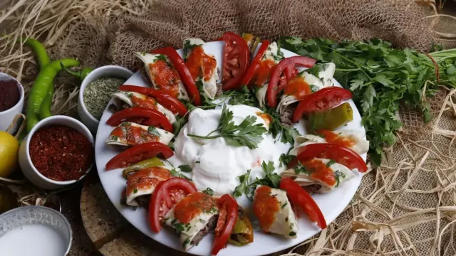 Kıymalı Patatesli Fırın Güveç