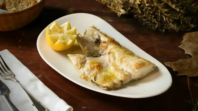 Fesleğenli ve Limonlu Kalamar Tava