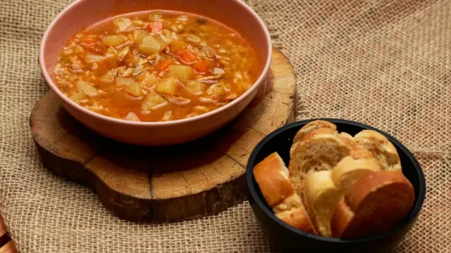 Klasik Mercimek Çorbası