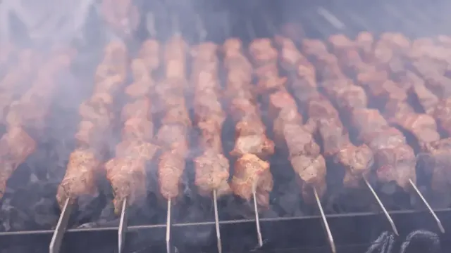 Ev Yapımı İskender Kebap: Özel Soslu Geleneksel Lezzet