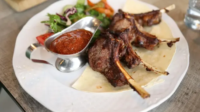 Fırında Kırmızı Mercimek Köftesi