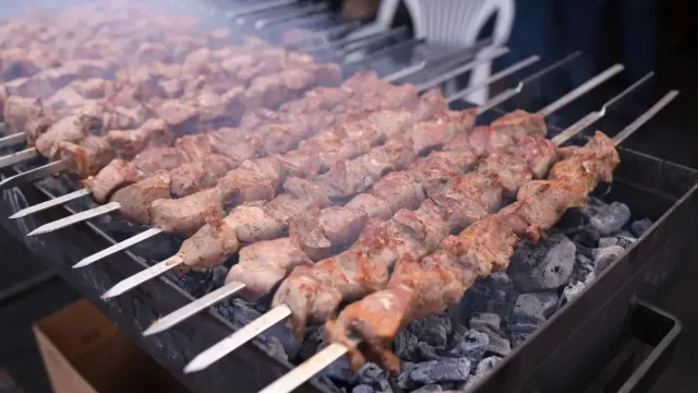 Türk Usulü Baharatlı Köfteli Hamburger