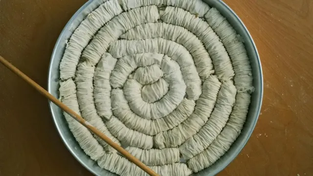 Kıymalı Fındık Böreği