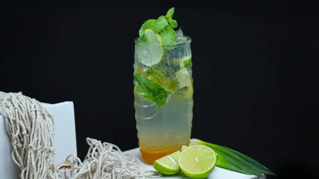 Kızılcık Şerbeti ile Nane Limonata