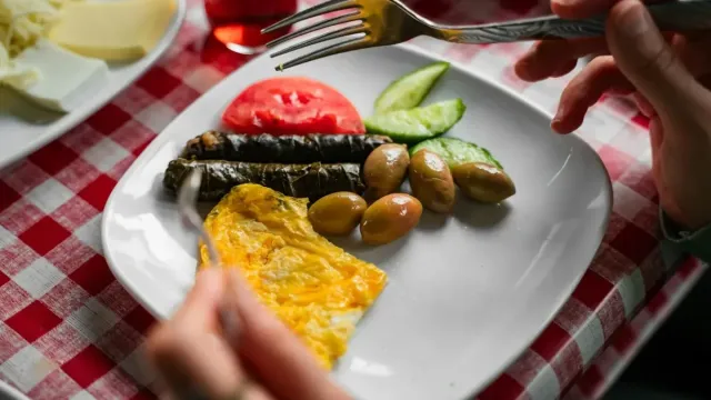 Kıymalı Peynirli Çörek Tarifi