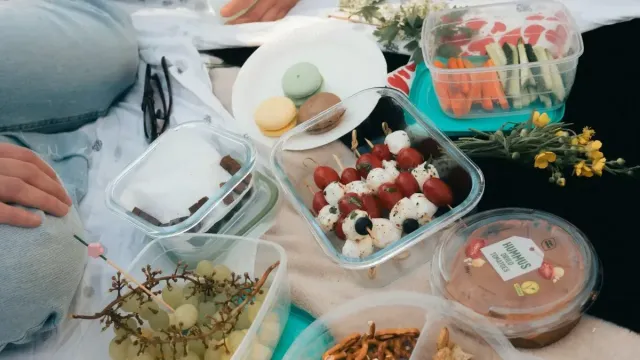 Ispanaklı Borani (Yoğurtlu Ispanak Mezesi) Tarifi