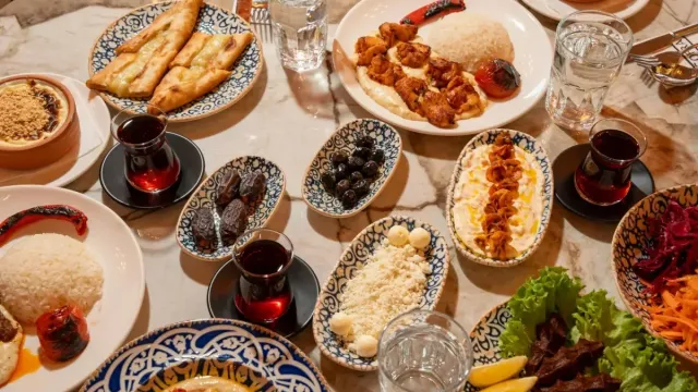 Fırında Zeytinyağlı Üzüm Yaprağı Sarması