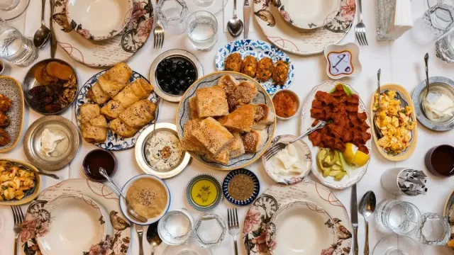 Zeytinyağlı Taze Fasulye Tarifi: Nane ve Limon Aromalı