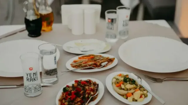Kavrulmuş Patlıcanlı ve Nar Ekşili Cevizli Meze