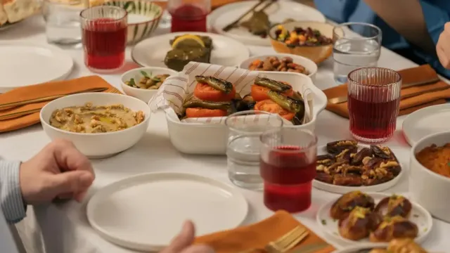 Kırmızı Pancarlı Cevizli Yoğurtlu Meze