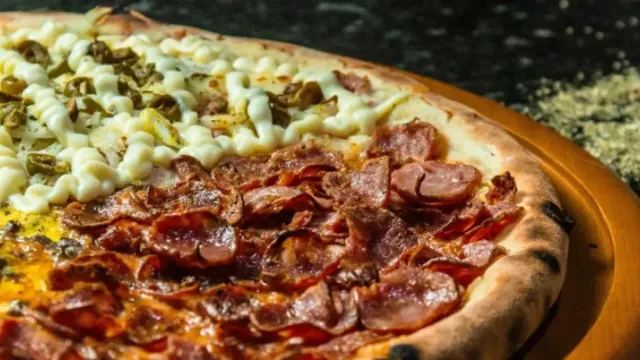 Türk Usulü Karışık Lahmacunlu Pizza