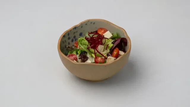 Taze Nane ve Nar Ekşili Mevsim Salatası