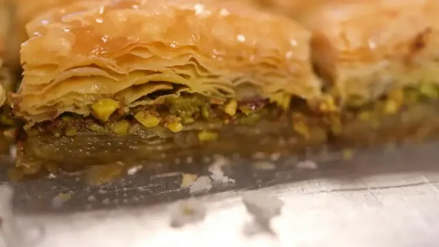 Fırında Sütlü İrmik Helvası