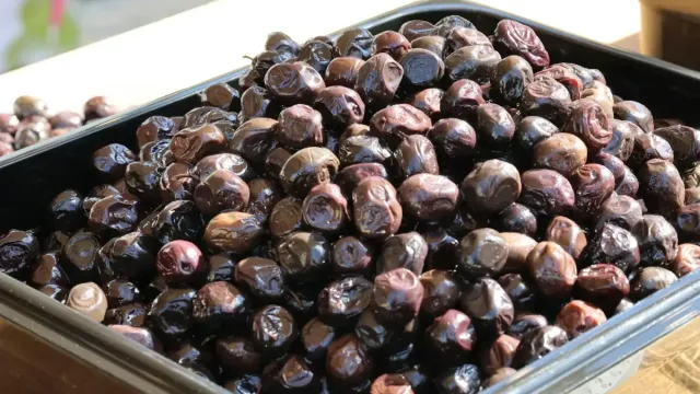 Zeytinyağlı Nar Ekşili Enginar Dolması