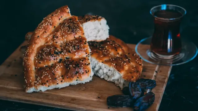 Çıtır Susamlı Pide (Antep Usulü)