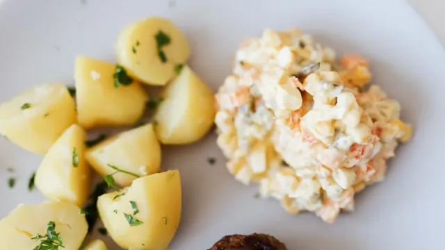 Çirozlu Limonlu Patates Salatası