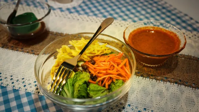 Fırında Közlenmiş Patlıcanlı Antep Usulü Nar Ekşili Salata