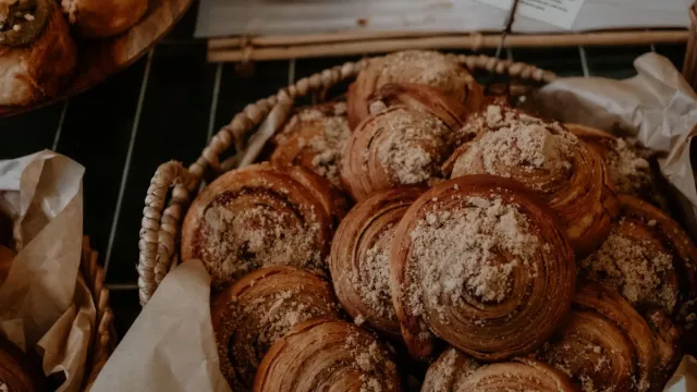 Zeytinli ve Peynirli Çörek Tarifi