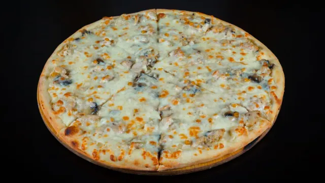 Antep Usulü Baharatlı Kıymalı Pizza