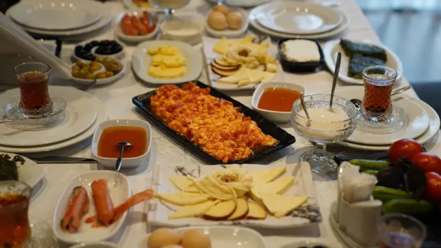 Kuzu Tandırlı Bamya Yemeği (Bayram Sofralarına Özel)