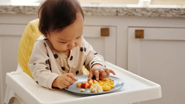 6 Aylık Bebek Brokoli Püresi (Tek İçerik)