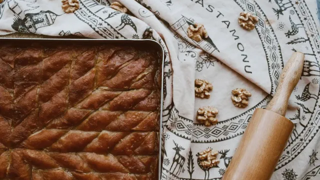 Ev Yapımı Ispanaklı Börek