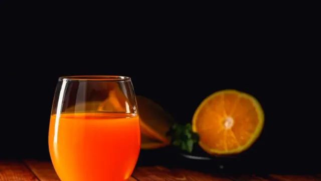 Ev Yapımı Şerbetli Vişne Şerbeti