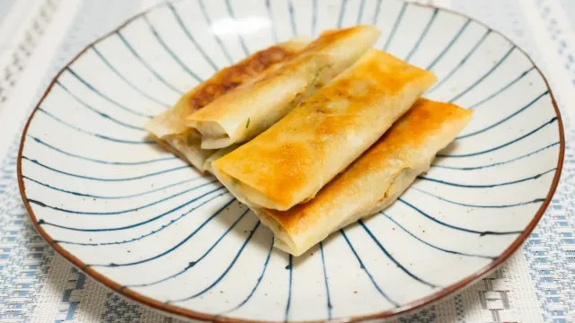 Fırında Patlıcanlı Sigara Böreği
