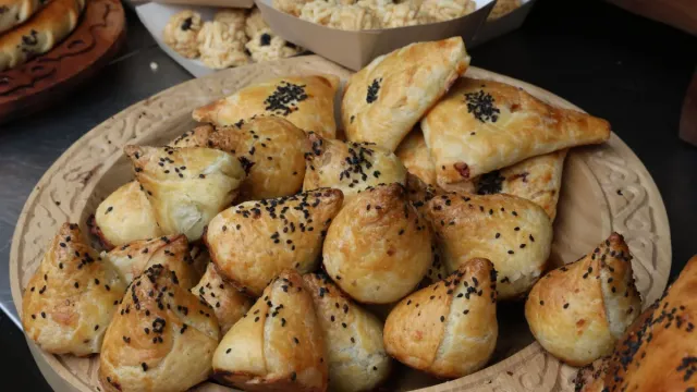 Fırında Patatesli ve Kaşarlı Mantı