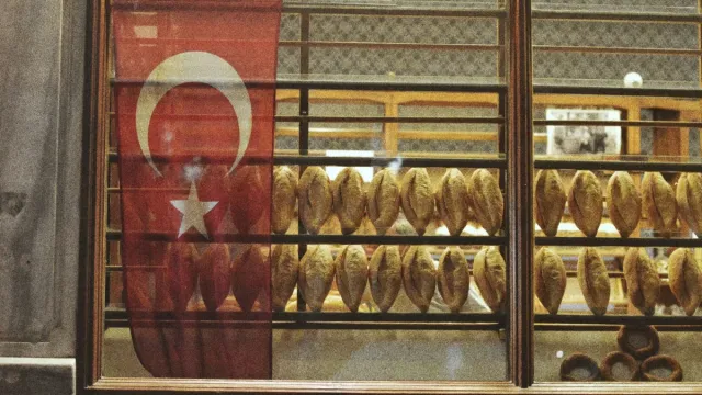 Fırında Tereyağlı Mantarlı Poğaça