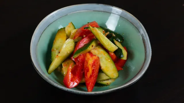 Kızılcık ve Kinoa ile Anadolu Usulü Salata