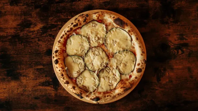Kavrulmuş Patlıcanlı ve Nar Ekşili Antep Fıstıklı Meze
