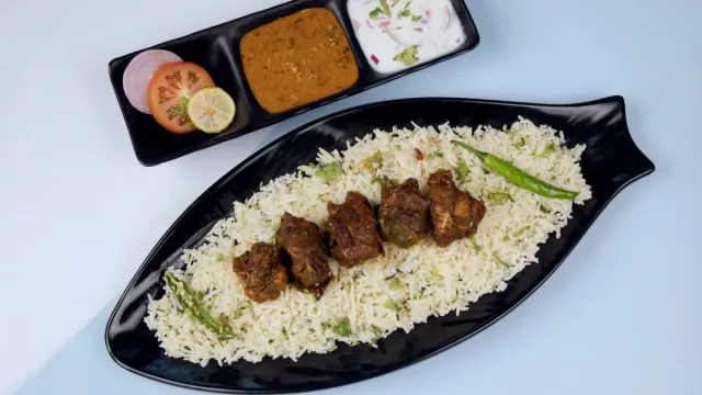Kuzu Etiyle Yapılan İzmir Usulü Çökertme Kebabı