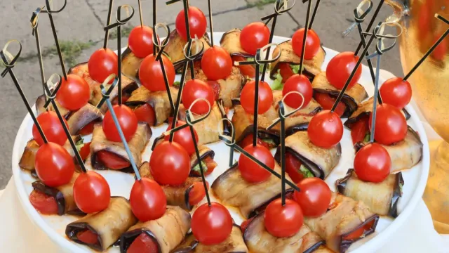Kavrulmuş Patlıcanlı ve Nar Ekşili Cevizli Meze