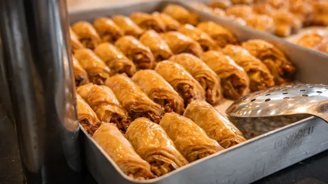Kıymalı ve Peynirli Çıtır Börek