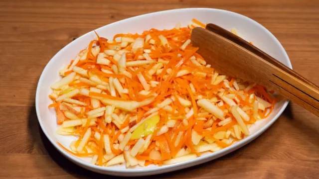 Ege Usulü Zeytinyağlı Ahtapot Salatası