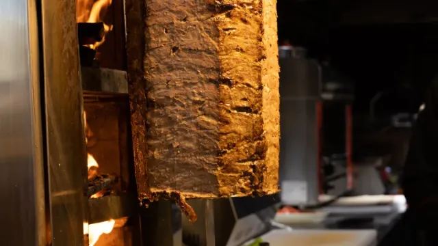 Nar Ekşili Antep Fıstıklı Adana Kebap
