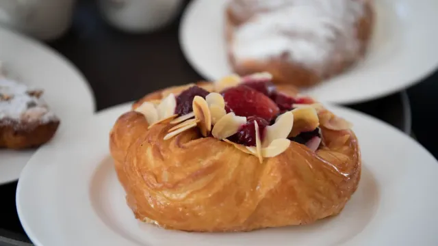 Kıymalı ve Peynirli Çıtır Çıtır Çörek
