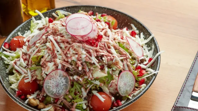 Nar Ekşili Roka Salatası Tarifi