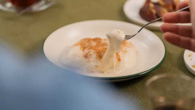 Fırında Höşmerim Tatlısı: Geleneksel Lezzet Modern Dokunuş