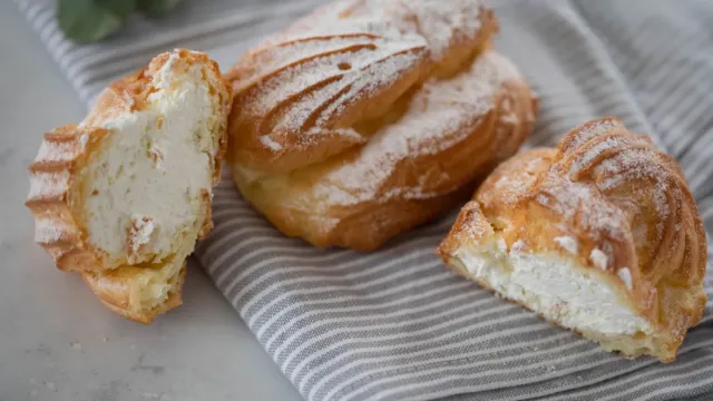 Kıymalı Ispanaklı Çörek (Kayseri Usulü)