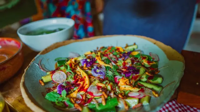 Ege Usulü Baharatlı Ahtapot Salatası