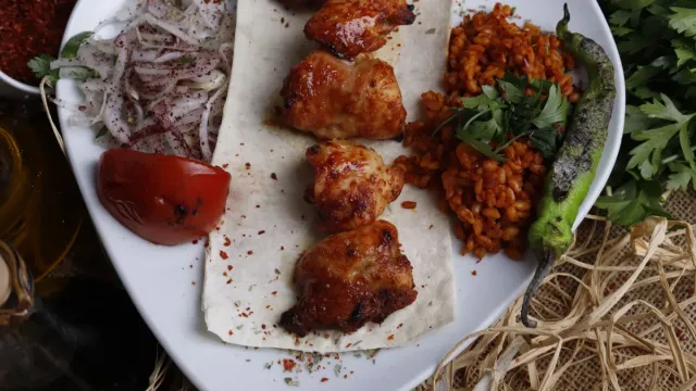 Fesleğenli ve Limonlu Kalamar Tava