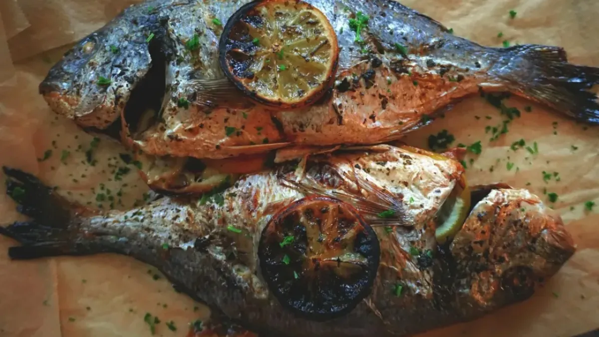 Ballı Limonlu Somon: 15 Dakikada Fırında Glaze (Yumuşacık)