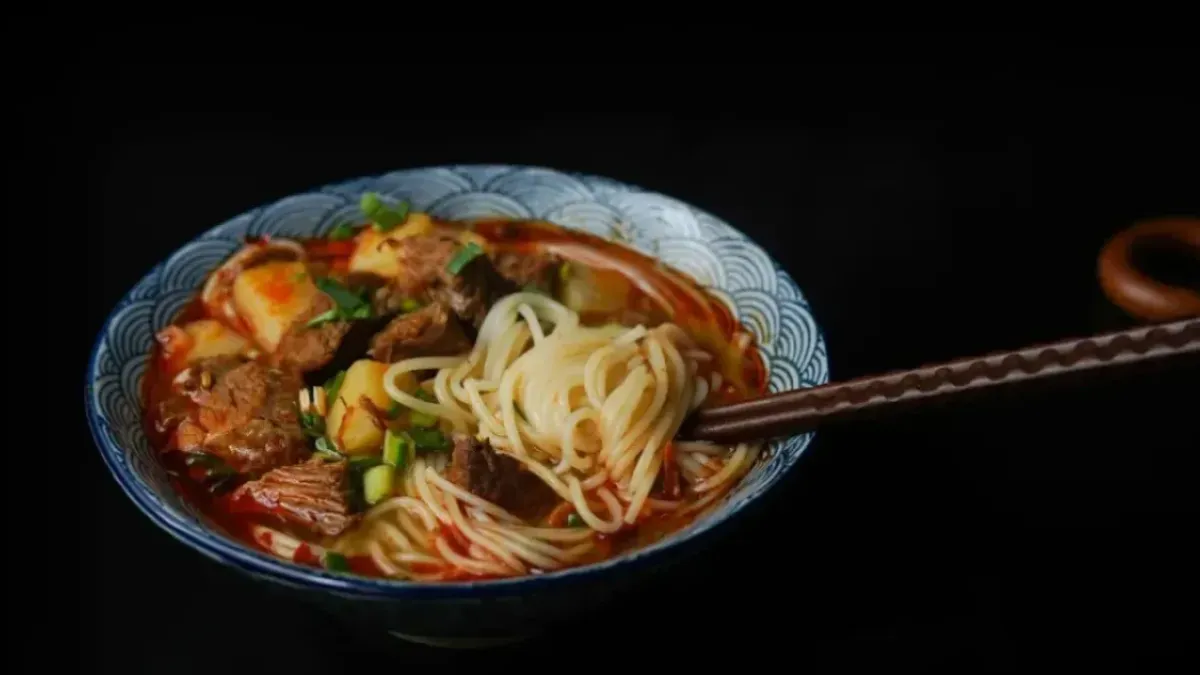 Soya-Susamlı Sebze Stir-Fry: 15 Dakikada Wok (Diri Sebze)