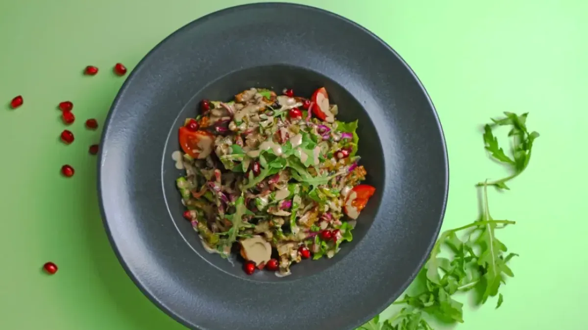 Çiğ Köfteli Nohut Salatası Tarifi Kolay