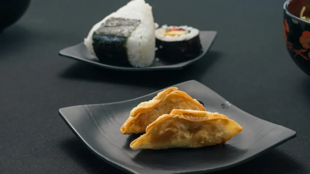 Evde Çıtır Gyoza Tarifi: Japon Buhar Mantısı Nasıl Yapılır?